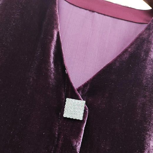 丁摩 春秋洋气真丝丝绒上衣女衬衫宽松长袖V领打底衫Q121207-DS399 商品图9