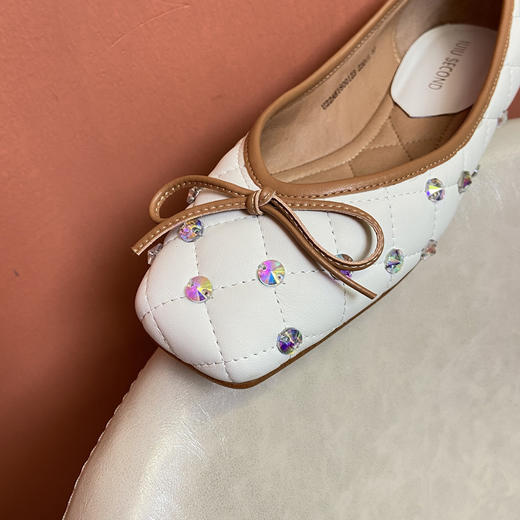 IUIU SECOND2022春季新款女单鞋蝴蝶结晚晚风仙女鞋平底浅口豆豆U22AE18001 商品图2