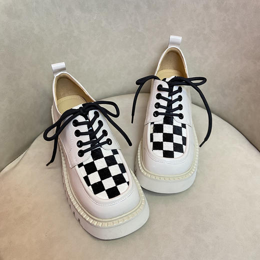 IUIU SECOND2022春季新款春季新款棋牌格JK制服鞋厚底增高复古英伦风松糕鞋 商品图3