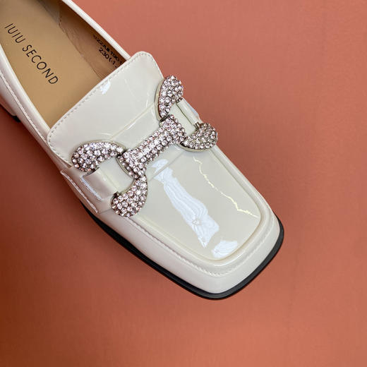 IUIU SECOND22春季新款牛漆皮乐福鞋中粗跟英伦风商场同款U22AM19011 商品图2