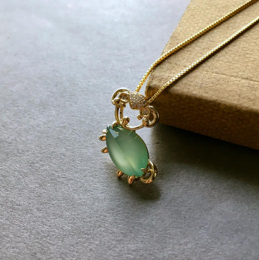 高冰种蓝晴水翡翠羊吊坠 商品图8