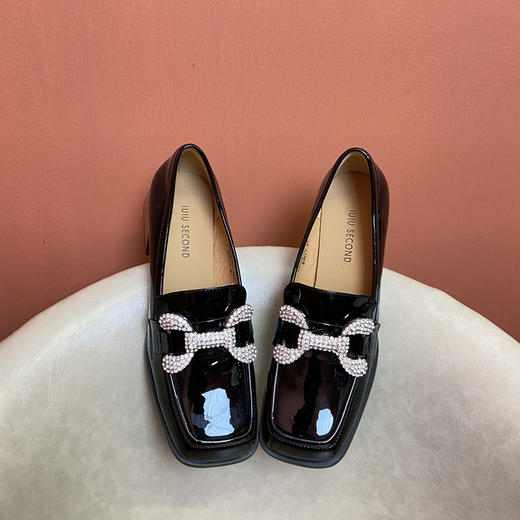 IUIU SECOND22春季新款牛漆皮乐福鞋中粗跟英伦风商场同款U22AM19011 商品图3