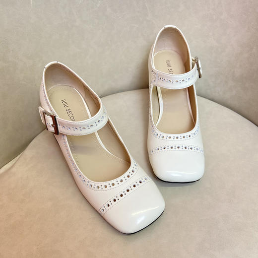 IUIU SECOND2022春夏新款粗跟法式冲孔高跟鞋复古玛丽珍仙女鞋U22AE17841 商品图1