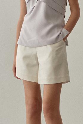 Viktoria Chan | SS22092 Nova short white [短裤 白 ]