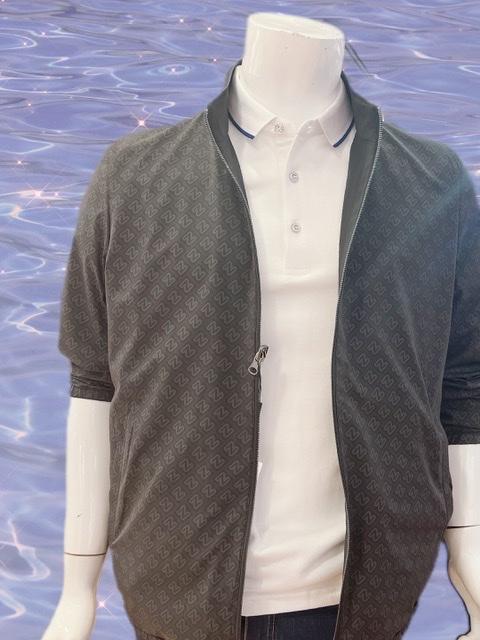 4F箭鱼鲨男装 商品图0