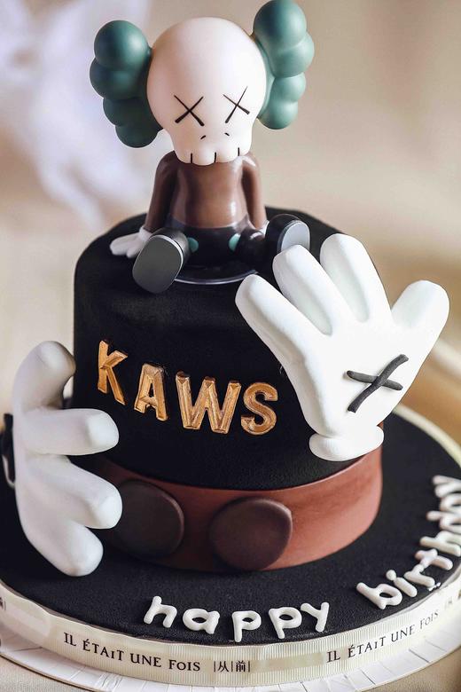 kaws 商品图1