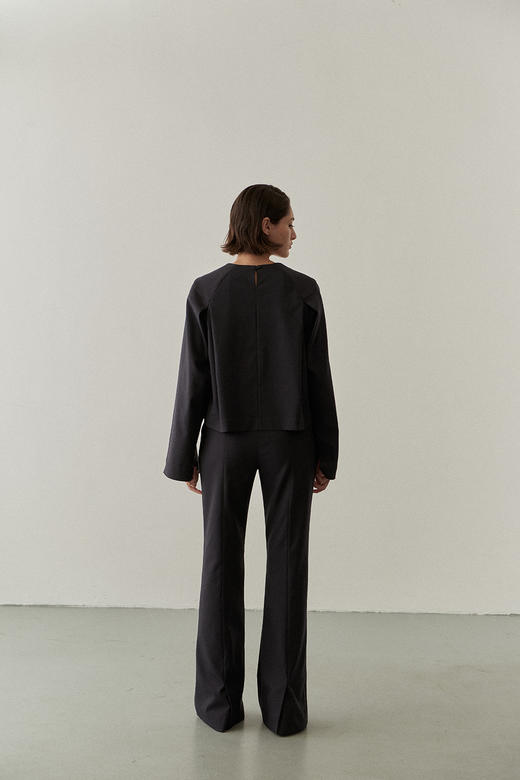 Viktoria Chan | SS22083 Rika cropped folded top [长袖衬衫 灰] 商品图2