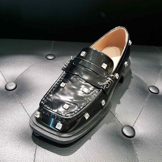 LFGJ 12410 设计师款开边珠皮方头钻饰乐福鞋 商品图0