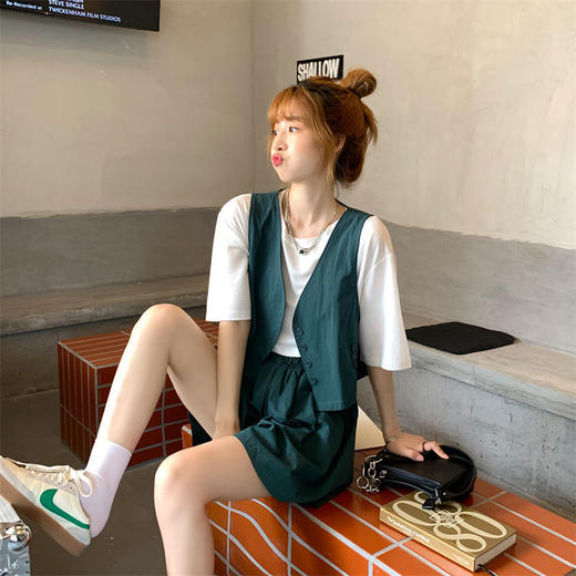 小马甲/短裤套装新款复古小众西装马甲外套短裤T恤时尚薄款两件套 商品图1