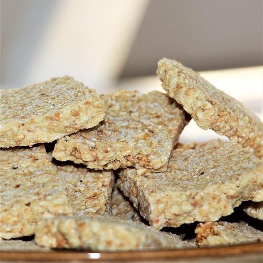 小米琼锅糖白芝麻款黑芝麻款手工制作香酥脆甜公平贸易milletagar