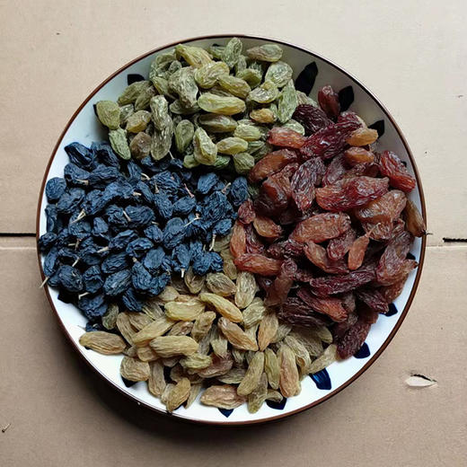 新疆四色葡萄干 商品图0