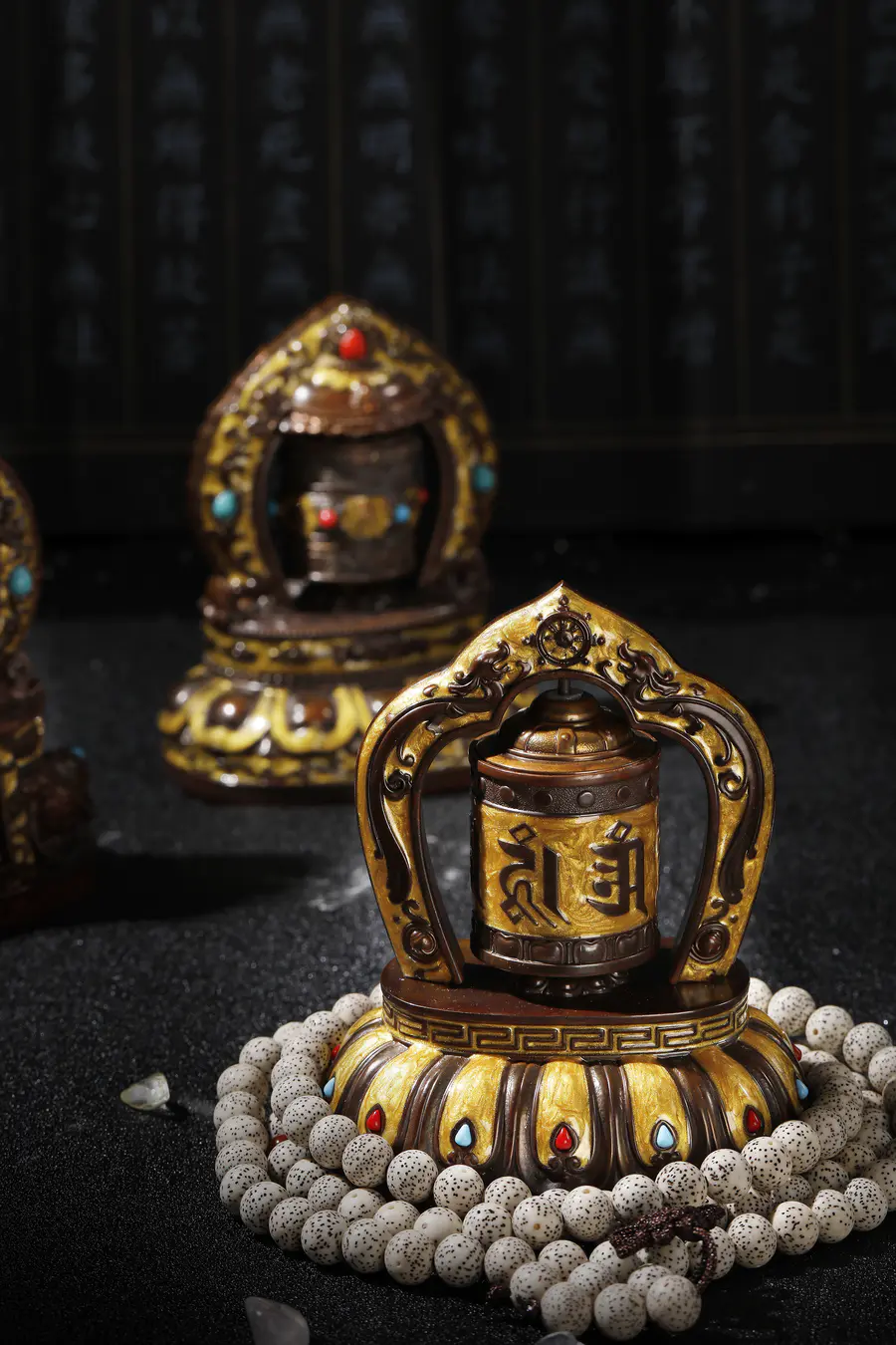 包铜车载太阳能转经轮