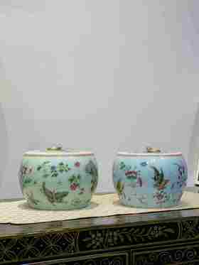 豆青、天蓝蝶恋花盖罐（平底）