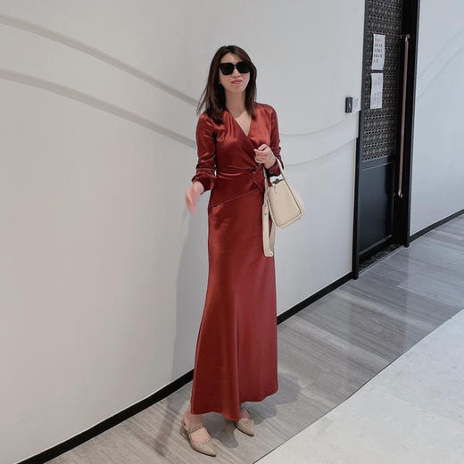 孤品 “维纳斯”颈袖添香-连衣裙-4169  华丽 仪式感 优雅高贵 醋酸缎面 光泽感不退可换 商品图5