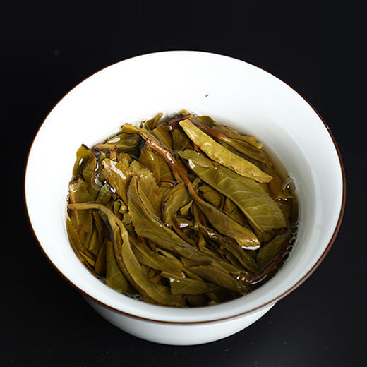 普洱生茶丨叶舞地 2021年 勐库大雪山 357g 商品图3