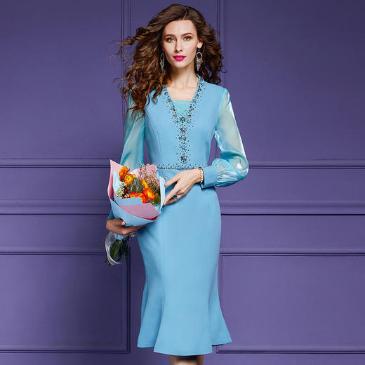 FMY43920新款法式时尚优雅气质收腰V领长袖钉珠鱼尾裙 商品图2