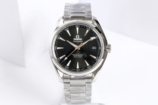 VS欧米茄日配之选 海马150米 Aqua Terra  天文台 表盘41mm 商品图0