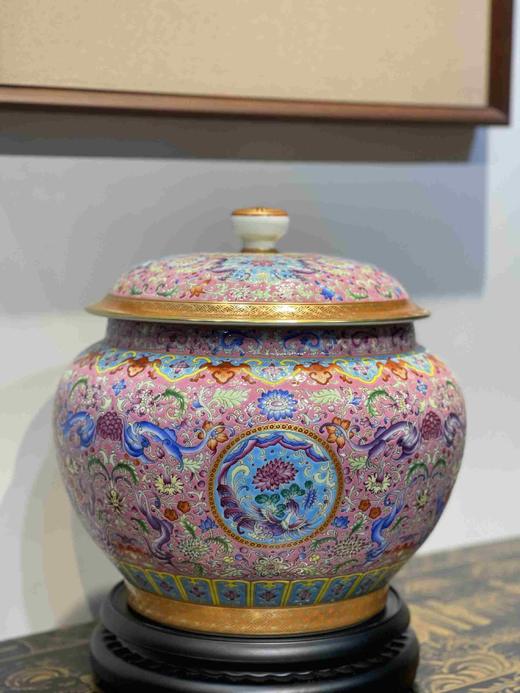 宫粉缠枝莲凤凰罐 商品图0