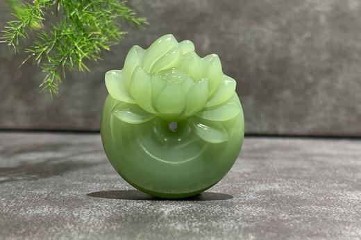 【御珠宫坊】碧玉莲花扣挂件 商品图1