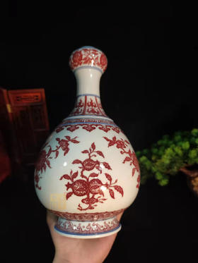 余爱英 柴窑 古法手绘釉里红三多蒜头瓶