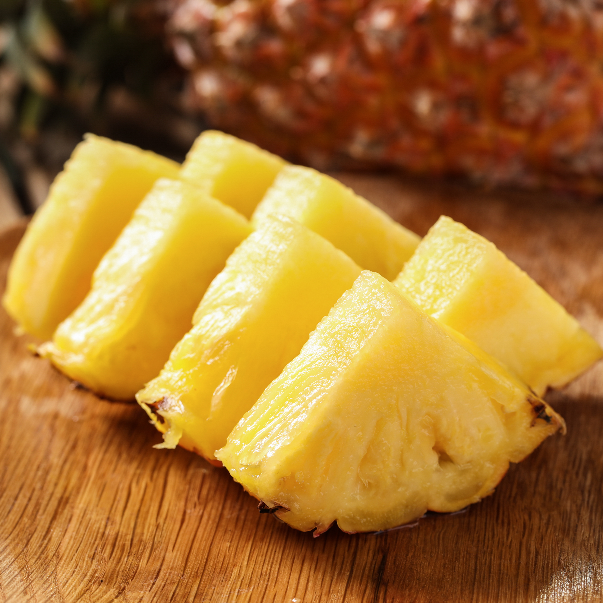 海南金钻凤梨|削皮即食，蜜甜多汁不涩口，连果芯都甜