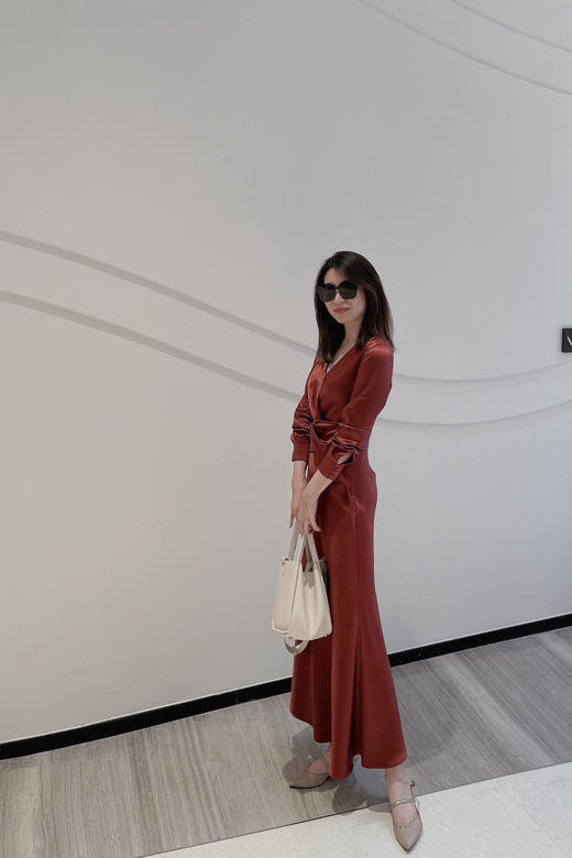 孤品 “维纳斯”颈袖添香-连衣裙-4169  华丽 仪式感 优雅高贵 醋酸缎面 光泽感不退可换 商品图4