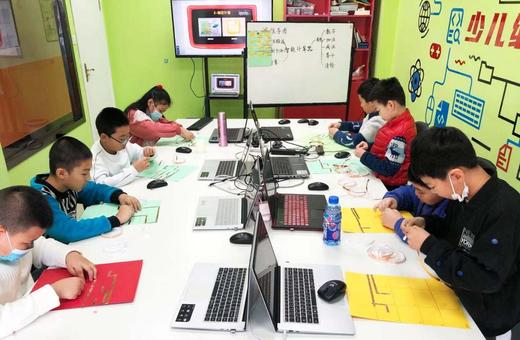 【积智创客机器人编程中心】38元抢购3次乐高机器人课程 提高孩子动手能力，提高专注力。 商品图5