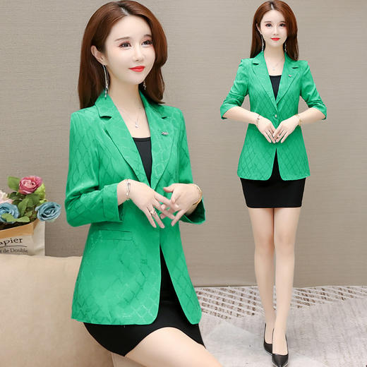 YWE E22A008气质优雅缎面提花小西装外套 商品图3