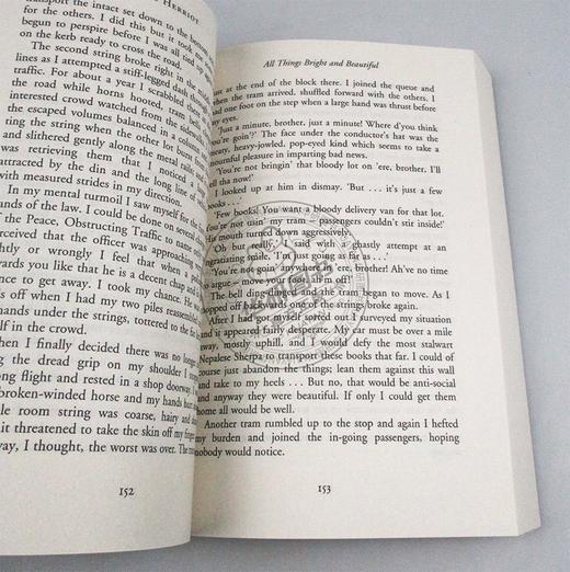 万物有灵且美英文原版 All Things Bright and Beautiful 人与动物的故事 众生皆灵且美 吉米哈利 James Herriot 英文版进口英语书 商品图1