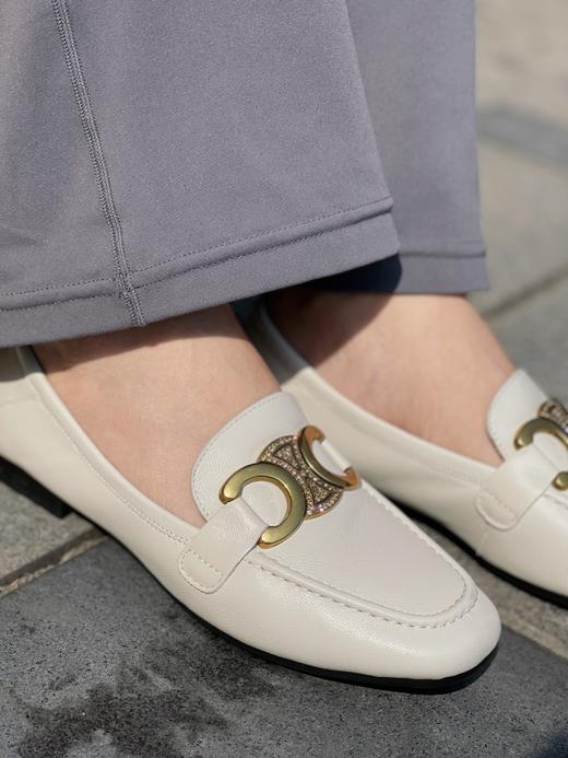 踏青郊游+通勤穿搭 两不误 2022年春夏超柔软脚感乐福鞋！思J图代工厂皮鞋类供应链制造 ，穿它压马路不会累！羊皮鞋面 +踩屎感绿海绵+猪皮垫脚 定制复古做旧金属装饰扣 一脚蹬 商品图7