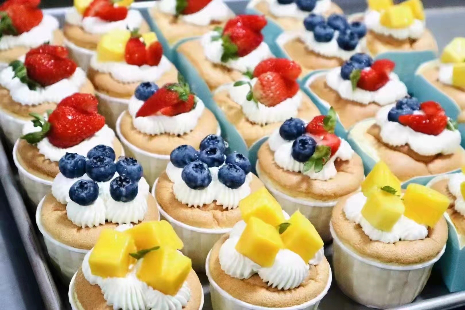 缤纷纸杯蛋糕-6粒/12粒 颜色水果随机搭配