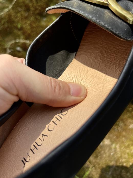 踏青郊游+通勤穿搭 两不误 2022年春夏超柔软脚感乐福鞋！思J图代工厂皮鞋类供应链制造 ，穿它压马路不会累！羊皮鞋面 +踩屎感绿海绵+猪皮垫脚 定制复古做旧金属装饰扣 一脚蹬 商品图3