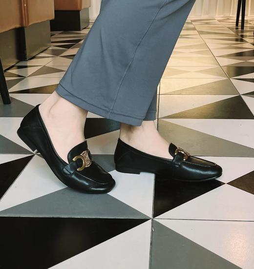 踏青郊游+通勤穿搭 两不误 2022年春夏超柔软脚感乐福鞋！思J图代工厂皮鞋类供应链制造 ，穿它压马路不会累！羊皮鞋面 +踩屎感绿海绵+猪皮垫脚 定制复古做旧金属装饰扣 一脚蹬 商品图10