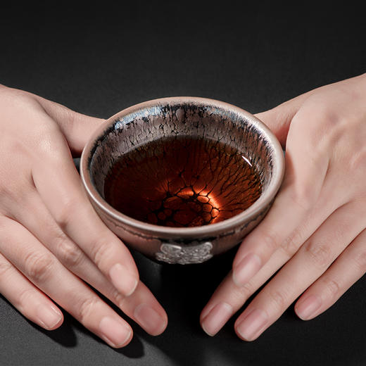 《福上福》银盏福缘珍品 建盏经典釉色 择一封装 足银福字贴花品茗杯 茶器复古送礼佳品 商品图3