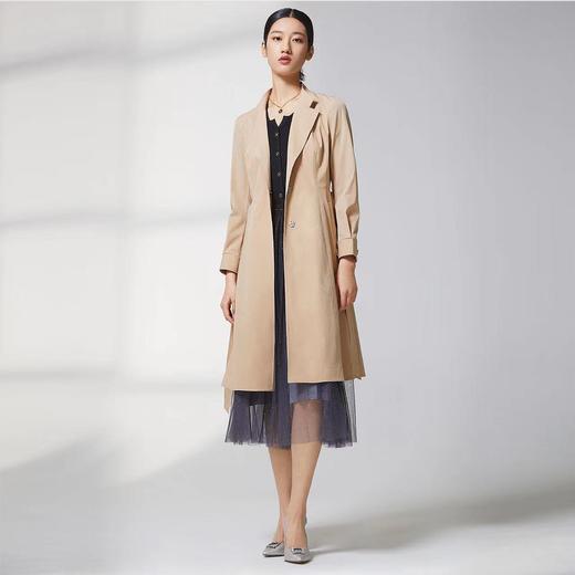 蓝地翻领收腰散摆中长款风衣BLWCF057000 商品图3