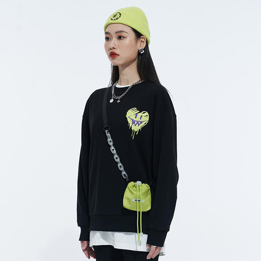 MISHKA刺绣套头圆领卫衣M21100412M 商品图3