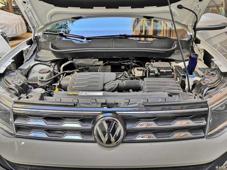 使用玻璃油膜去除剂还我清晰视野