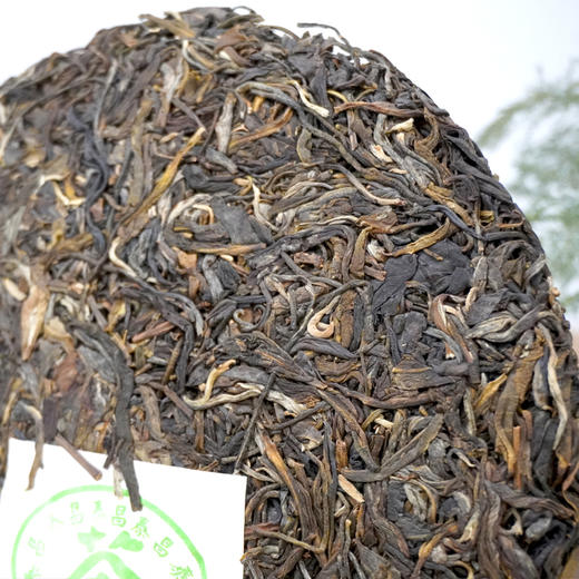 2021年昌泰易昌号联名款经典再现普洱茶生茶 一片400克真品 单片标价 商品图7