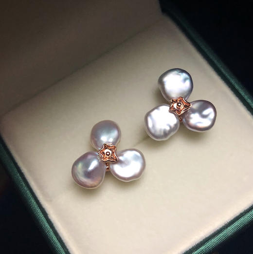 ONLY系列 “风车” 手工制作18K镶天然巴洛克形淡水珍珠耳钉 商品图0