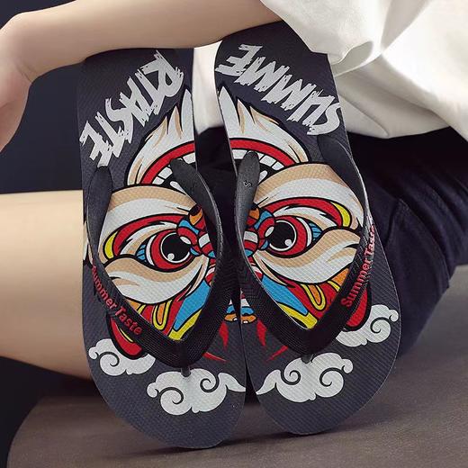【国潮限定！国风元素醒狮人字拖】情侣拖鞋，时尚百搭！轻盈舒适，久穿不累脚，加厚防滑不臭脚，耐脏易清洗！轻便沙滩鞋凉拖鞋 商品图0