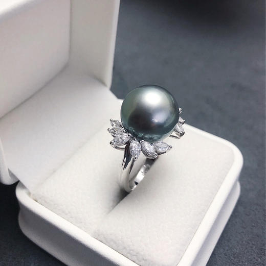 RETRO系列 钻石和铂金灰色大溪地珍珠戒指 商品图1