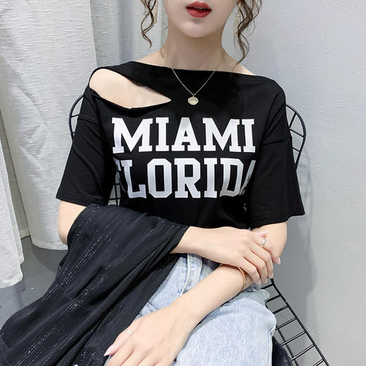 【女装】-露肩锁骨一字领宽松半袖上衣设计感小众短袖t恤女潮 商品图1