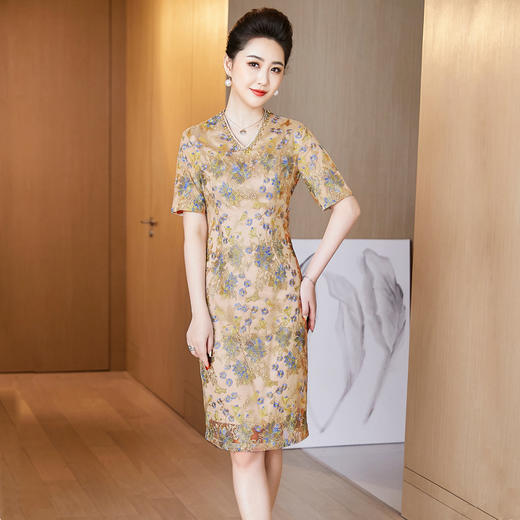 LC香槟色丈母娘刺绣礼服夏洋气年轻喜婆婆婚宴装春秋两件套 商品图2