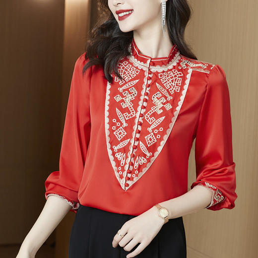 KQL 439H664绣花缎面重磅仿真丝衬衫 商品图1