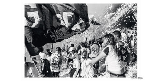Futebol: Urban Euphoria in Brazil/足球：巴西的城市快感 商品图2