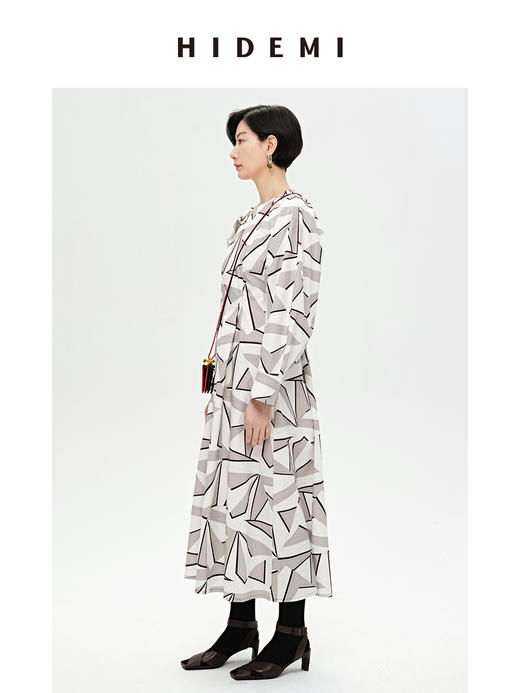HIDEMI 简约几何印花设计感廓形显瘦收腰露背连衣裙 商品图3