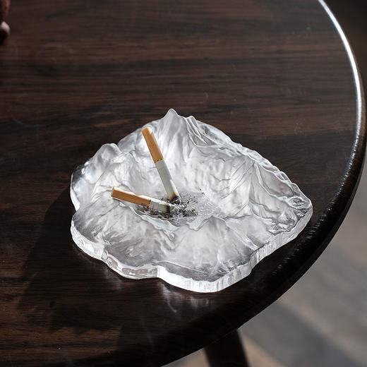 玻璃烟灰缸家用礼物客厅高颜值创意个性潮流复古轻奢琉璃冰山 商品图5