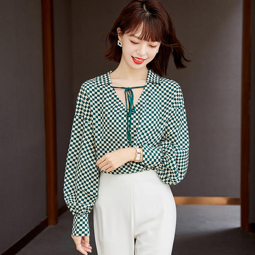 2022年春装新款小众设计感V领格子衬衫雪纺衫上衣  NSM1757 商品图2