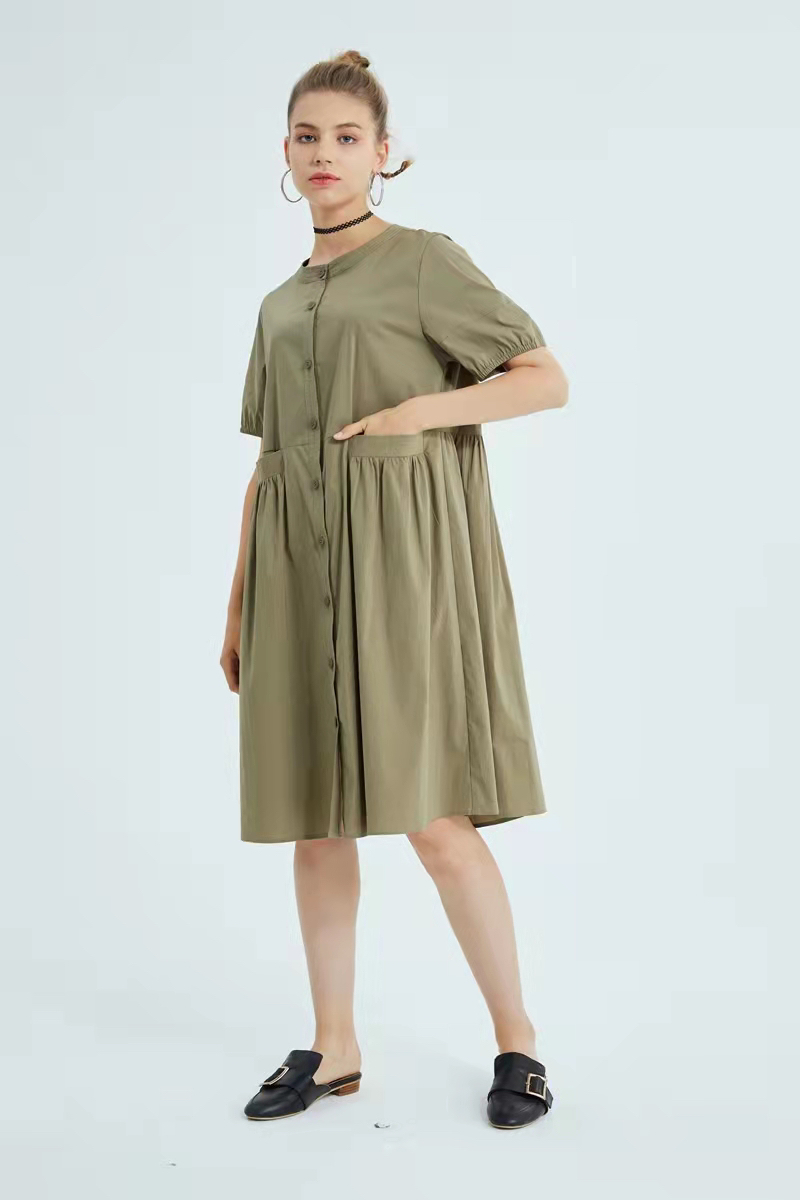 水淼2022夏新款超显瘦气质女人大气插兜长款连衣裙3833