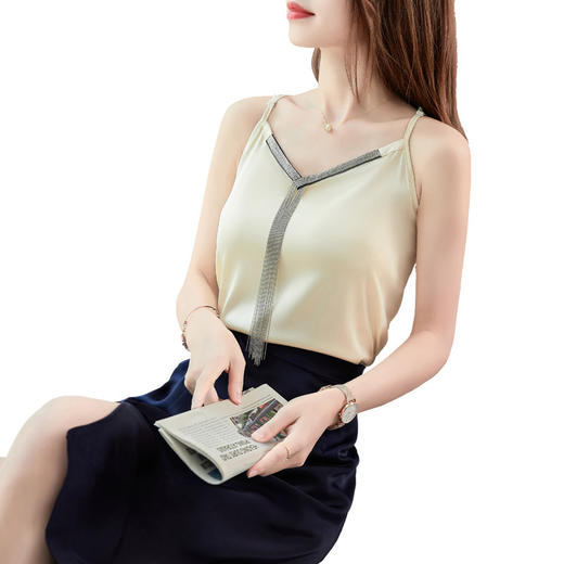 复古露背V领绸缎OL气质通勤吊带纯色小背心 XZ-602 商品图4